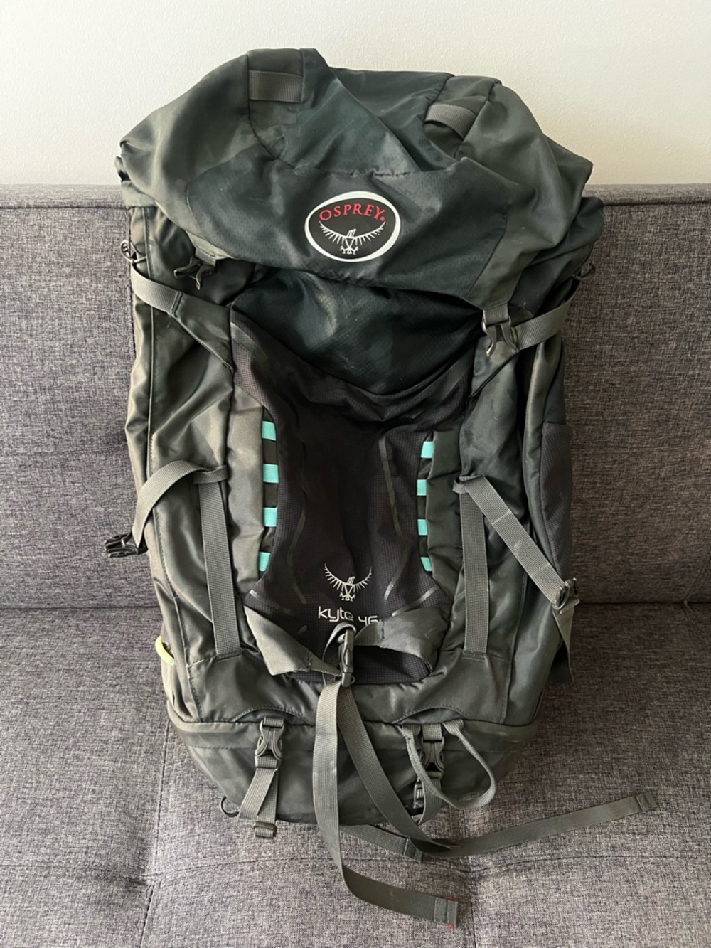 OSPREY Dark Green Travel Backpack with Black Accents